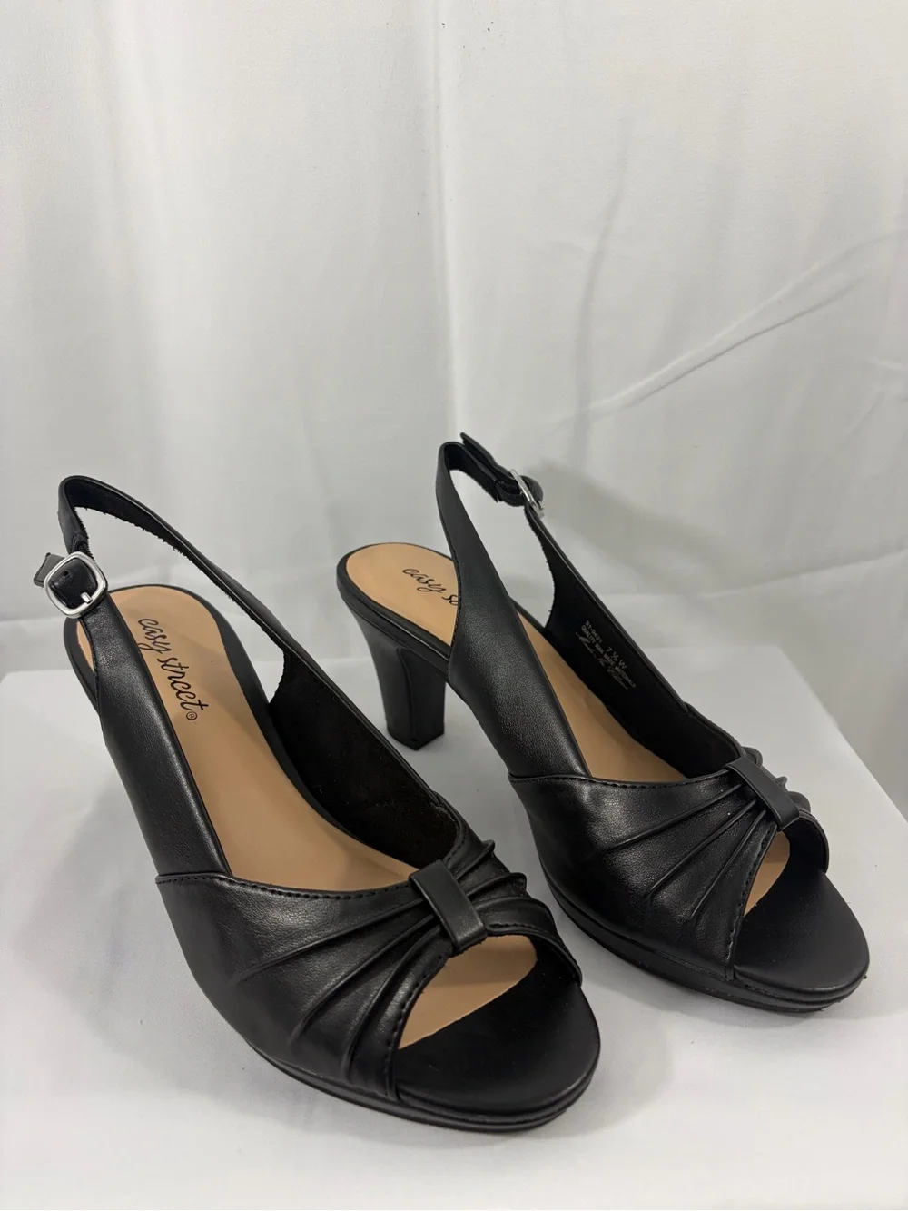 NWT Easy Street Women’s Size 7.5W Black Black Slingback Peep-Toe Heels